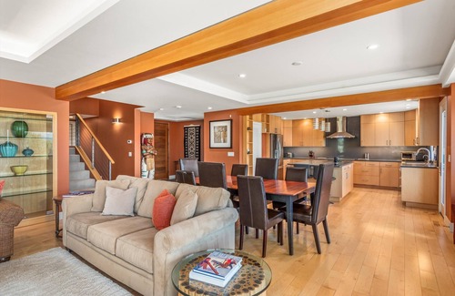 Carbondale Casa | Gorgeous Views! 4 bedroom, Sleeps 10, contemporary home on 6.8 acres