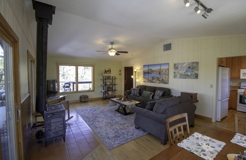 Mountain Club Cabina | Gorgeous Views from this 3-bed, 2-bath home in the pines - 10 min to Prescott
