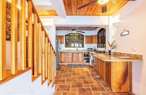 Dominical Villa | Gorgeous Villa with Breathtaking Ocean Views