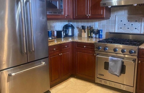 Studio City Condominio | Gorgeous Villa style Condo by Universal Studios, Farmers Market, & Ventura Shops