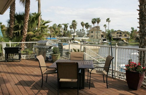 Discovery Bay Casa | Gorgeous Waterfront Home with Hot Tub