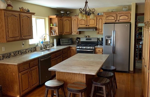 Sandpoint Casa | Gorgeous Waterfront 5 Bedroom House with Private Dock & Beach