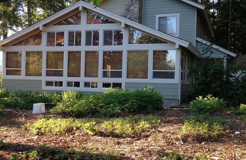 Sandpoint Casa | Gorgeous Waterfront 5 Bedroom House with Private Dock & Beach