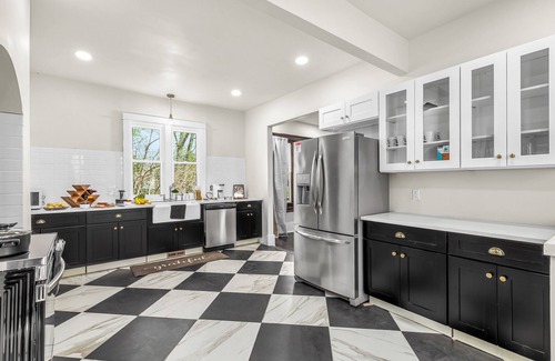Detroit Casa | Gorgeous West Village Stunner by RedAwning