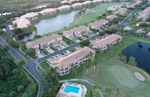 Tropical Cove Condominio | Gorgeously remodeled Lexington CC first floor Golf condo