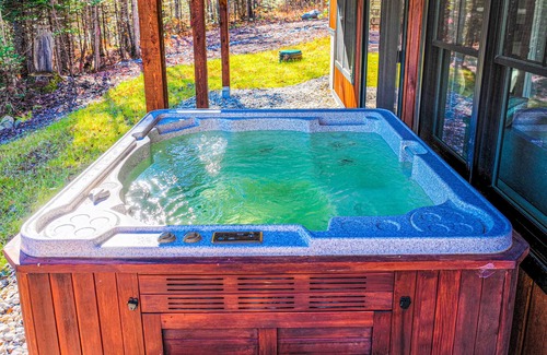 Bethel Casa | Gorgeously updated hillside home with private hot tub, firepit & mountain view