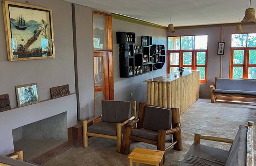 Bwindi Cabina | Gorilla Bluff Lodge