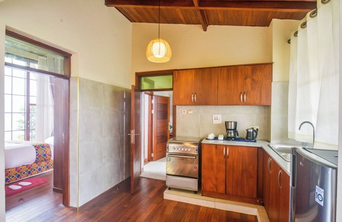 Nkuringo Cabina | Gorilla Heights Lodge