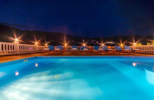 Himare Apartamento | Goro's Villa 8 - Pool, Kitchen & Parking