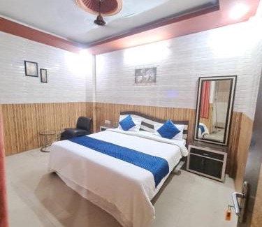Mohangarh Hotel | Goroomgo Hotel Manglam Inn Lucknow