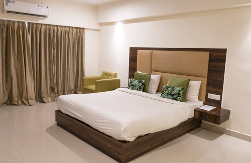 Kolkata Hotel | Goroomgo Indeedcare Hotel & Resorts