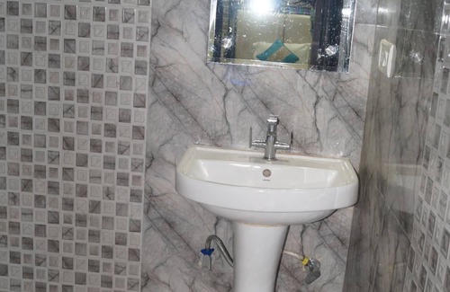 Kanpur Hotel | Goroomgo Mandakini Royale Kanpur