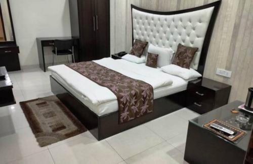Kanpur Hotel | Goroomgo Mandakini Royale Kanpur