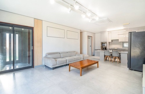 Goseong Casa | Goseong Hoostay Caravan Pension