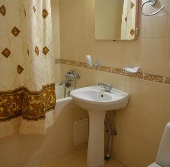 Lenins'kyi district Hotel | Gostiniy Dvor