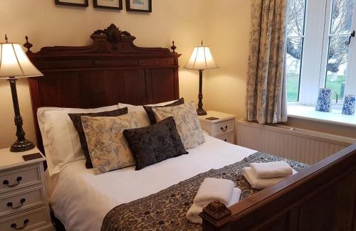East Grinstead Cama Y Desayuno | Gothic House