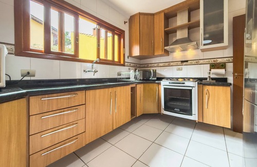 Carapicuiba Casa | Gourmet space and home-office in Granja