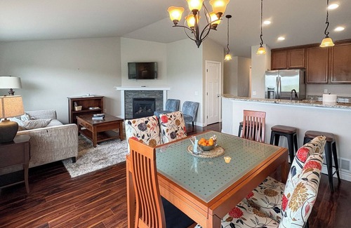Government Hill Casa | Government Hill - Mountain Views, near JBER. 3bd-2.5ba, 2car gar. Fenced yard.