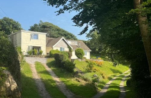 Crynant Apartamento | Gower cottage for 2-4 with sea views near sandy beach