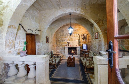 Kercem Otro | Gozo, casa de campo adosada con terrazas soleadas y acceso gratuito a internet.