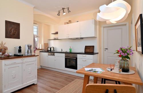 Schlitz Apartamento | GRÄFIN MARTHA MARIA - Design-Apartment in der historischen Hinterburg Schlitz - mit Aufzug, Parkplatz & Garten - nahe Fulda und Bad Hersfeld