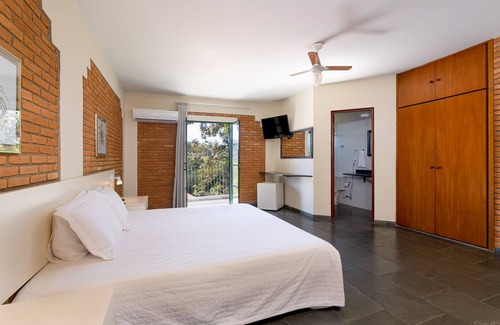 Socorro Otro | Grínberg's Village Hotel