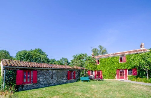 Saint-Christophe-du-Ligneron Casa | Grand Gite Nature, Idéal en Famille Entre Amis, 6 ch Piscine, Jardin, 12 /14 p
