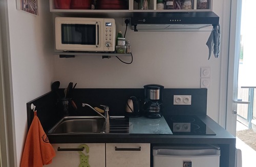 Hillion Apartamento | GR34, STUDIO "ESTRELLA", COSY LITTLE COCOON