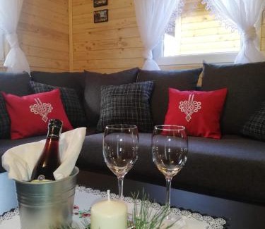 Mszczonow Complejo | GRABSKA OSADA APARTAMENTY - 100m od Suntago Park-domki ogrzewane całoroczne