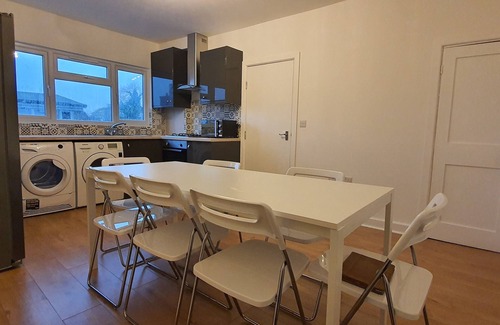 Ashford Apartamento | Grace Apartments - Living Stone 2
