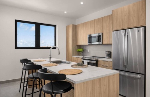 Grace Bay Apartamento | Grace Bay Ocean Views, Walk to Shops! Z-B301