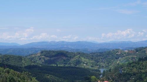 Devikolam Casa | Grace Inn Munnar Homestay