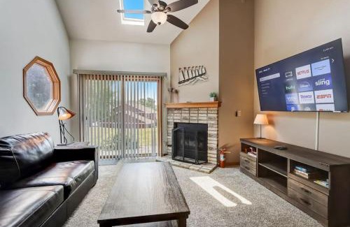 Lake Delton Casa | Grace Jo Vacation Home at Tamarack Highland 5