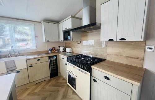 Allerthorpe Cabina | Grace Louise Retreat with Hot Tub