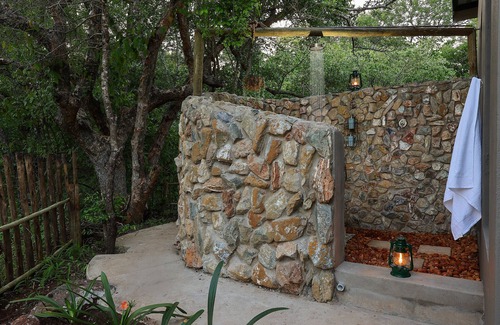 Marloth Park Chalet De Esquí | Grace of Africa, Chestnut Suite, Kruger National Park Accommodation