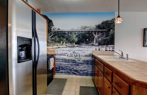 New Braunfels Condominio | Gracelanda Ww C302 1 Bedroom Condo by RedAwning