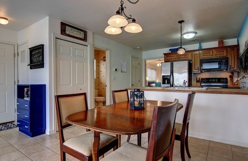 New Braunfels Condominio | Gracelanda Ww C302 1 Bedroom Condo by RedAwning
