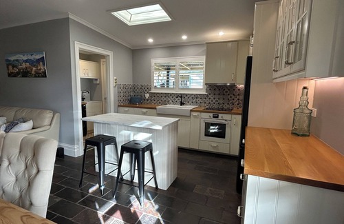 Mount Barker Casa | "GraciaDeDios" Beautifully renovated 1910 Cottage