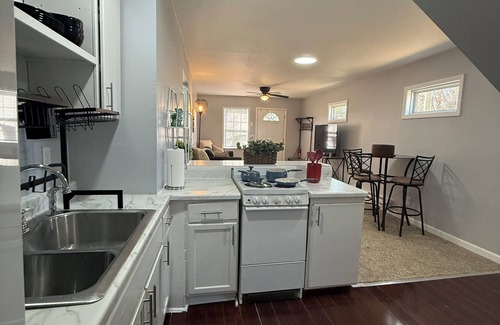 Greensboro Casa | Gracie's Hideaway in Greensboro