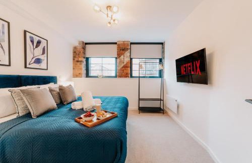 The Westside Apartamento | Grade II Stunning City Living, City centre, Fast WiFi, Families, Contractors