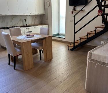 Nocera Superiore Apartamento | Gradevole studio in corte