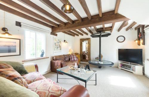 Broughton Hackett Casa | Grafton Mill