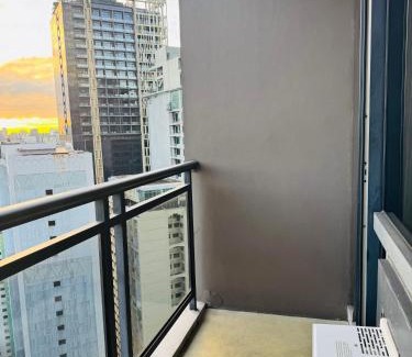 Downtown Apartamento | Gramercy Residences Studio With Balcony City View