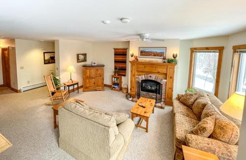 North Troy Apartamento | Grammy Jay Getaway #V363