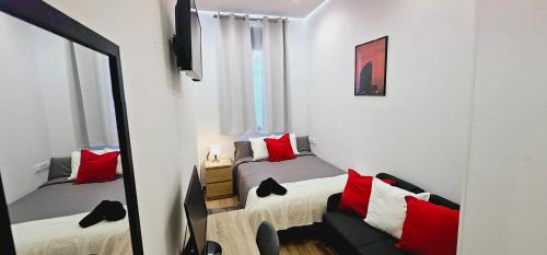 Badalona Apartamento | Gran apartamento ideal grupos muy cerca Barcelona