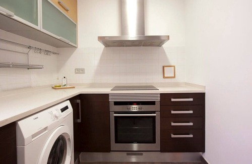 El Poble-sec Apartamento | Gran Via modern and bright 3BD with terrace