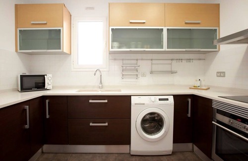 El Poble-sec Apartamento | Gran Via modern and bright 3BD with terrace