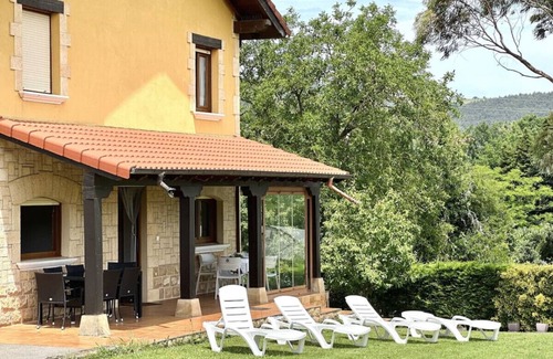Guemes Casa | Gran villa con jardín - Villa El Quejigal 13800