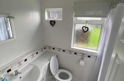 Selsey Apartamento | Granada, 2 bedroom chalet with onsite pool and bar