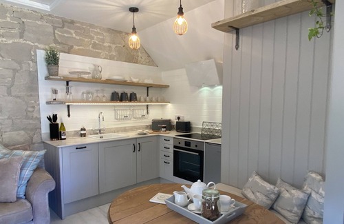 Holworth Cabaña | Granary Cottage - A perfect cosy couple's retreat